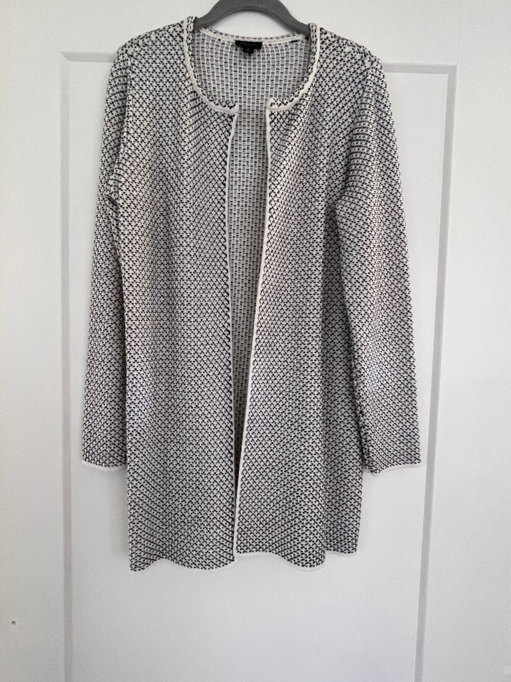 Ann Taylor Factory Textured Grid Knit Open Front Cardigan Jacket Black White M